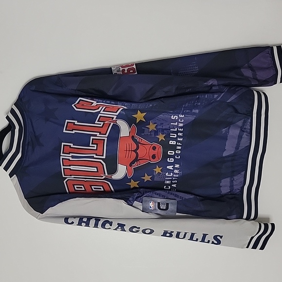 Chicago bull bomber 🐃 - Picture 2 of 8